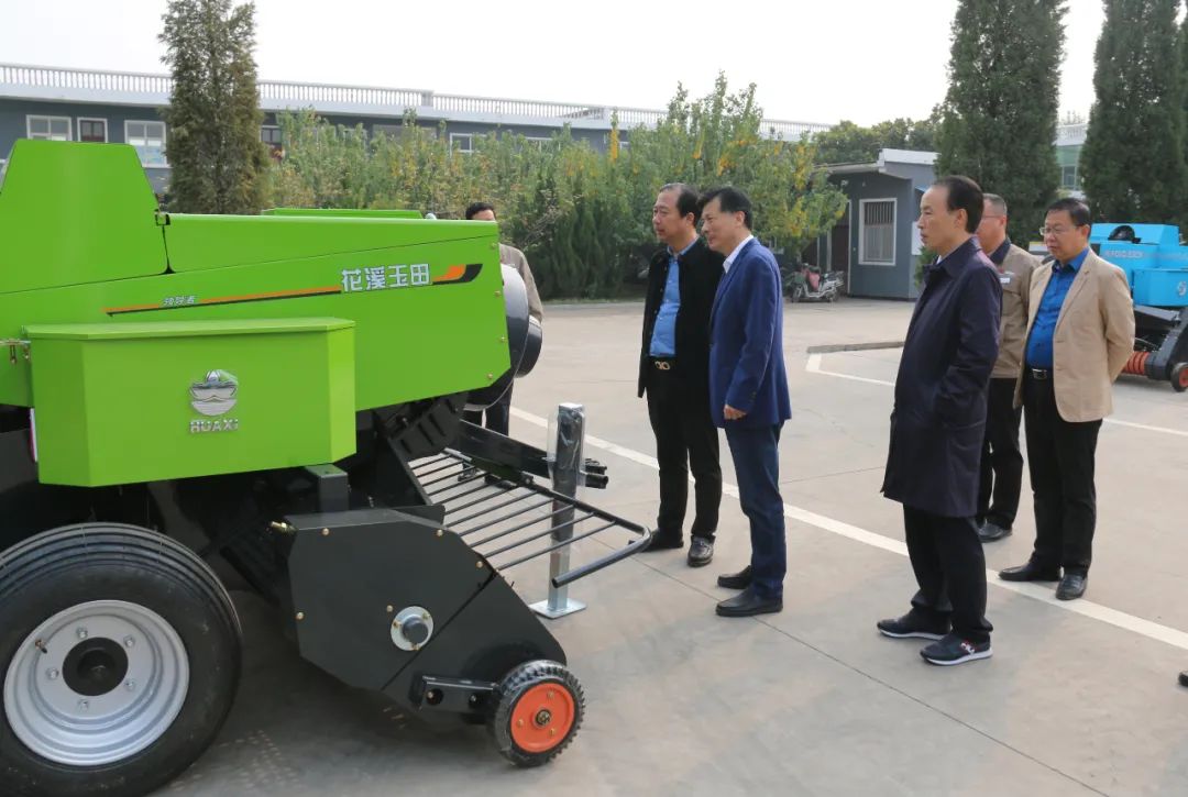 省農(nóng)業(yè)機(jī)械技術(shù)中心主任、黨委書記凌中南一行蒞臨花溪科技調(diào)研